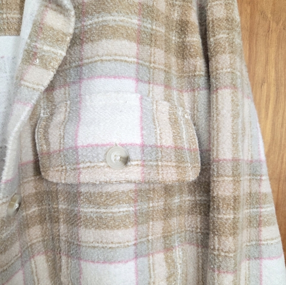 American Eagle Outfitters Women's Checkered Teddy Jacket - Cream and Pink - Picture 3 of 4